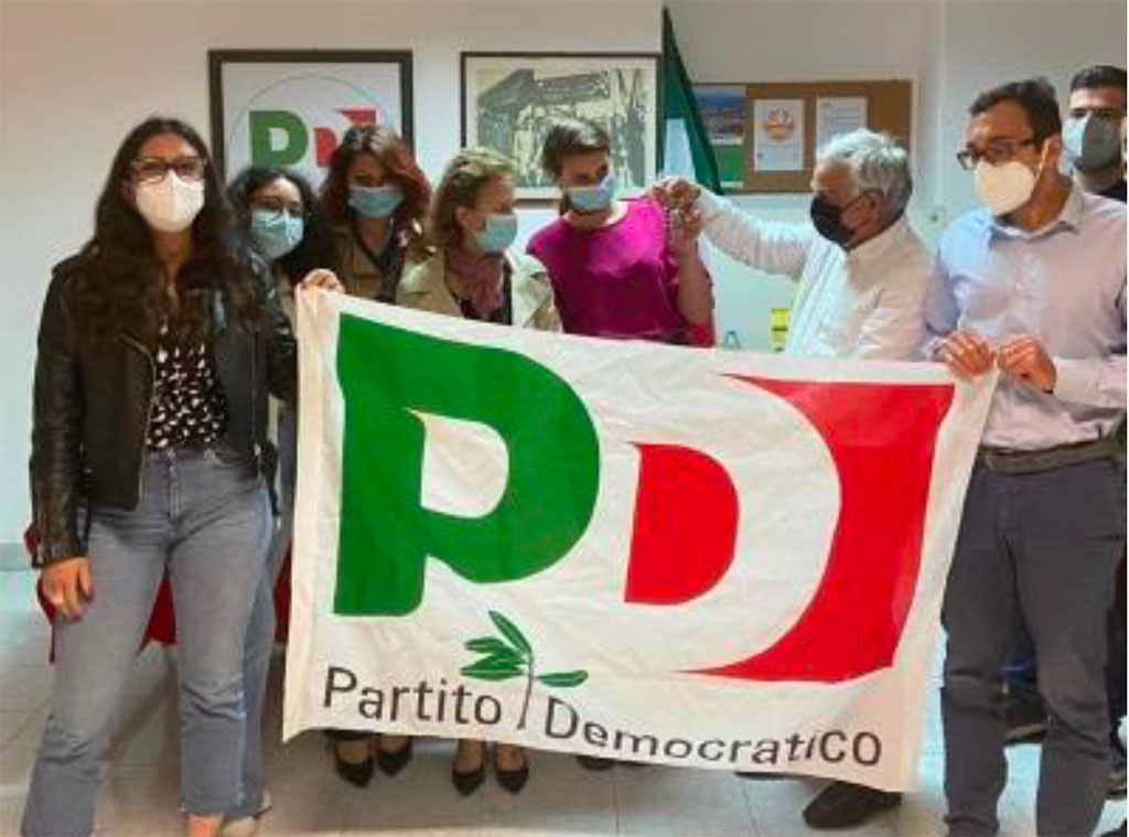 Lamezia, avviato Forum Giovani Pd: consegnate simbolicamente chiavi del partito