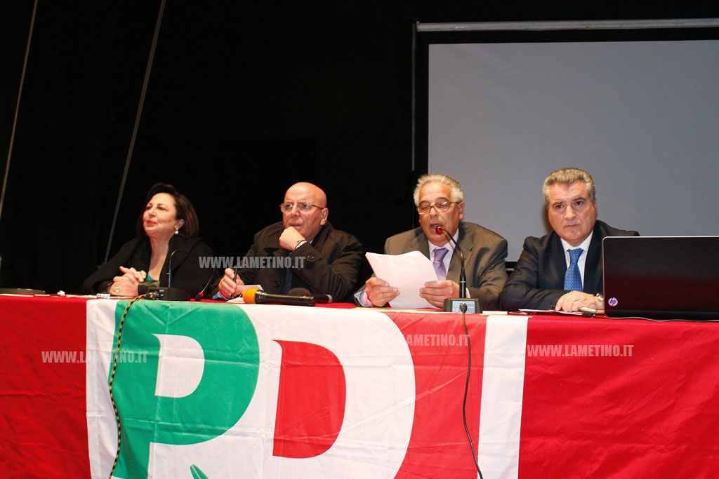 Lamezia, Oliverio: “Scura deve aprire le orecchie, chiediamo sospensione decreto” - VIDEO