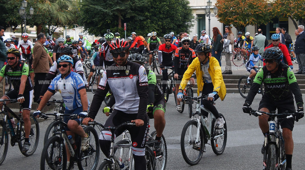 pedalata-ciclisti5-81115.jpg