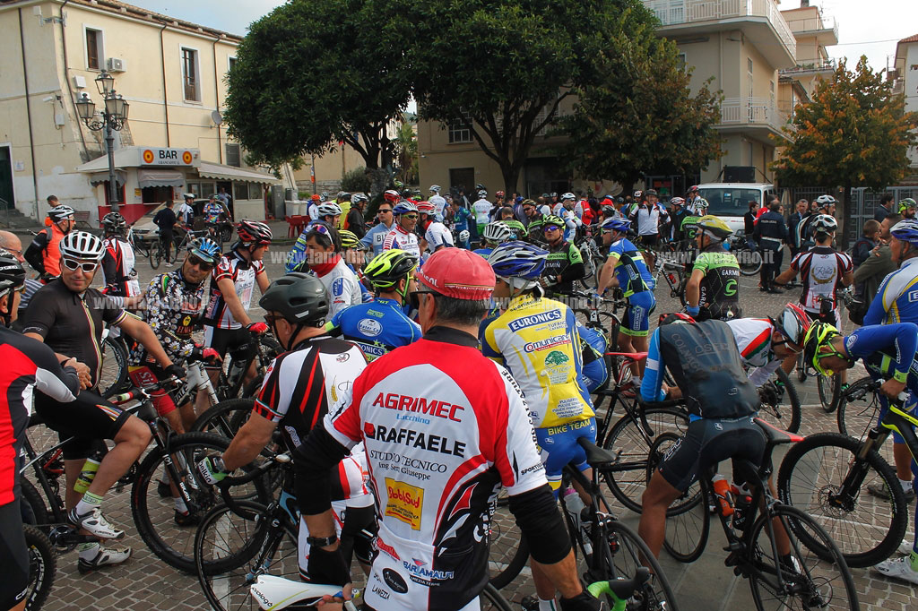 pedalata-ciclisti6-81115.jpg