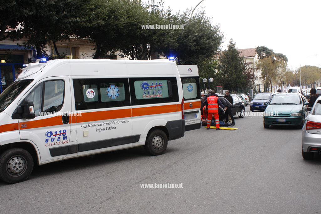 Lamezia, pedone investito in via Cristoforo Colombo 