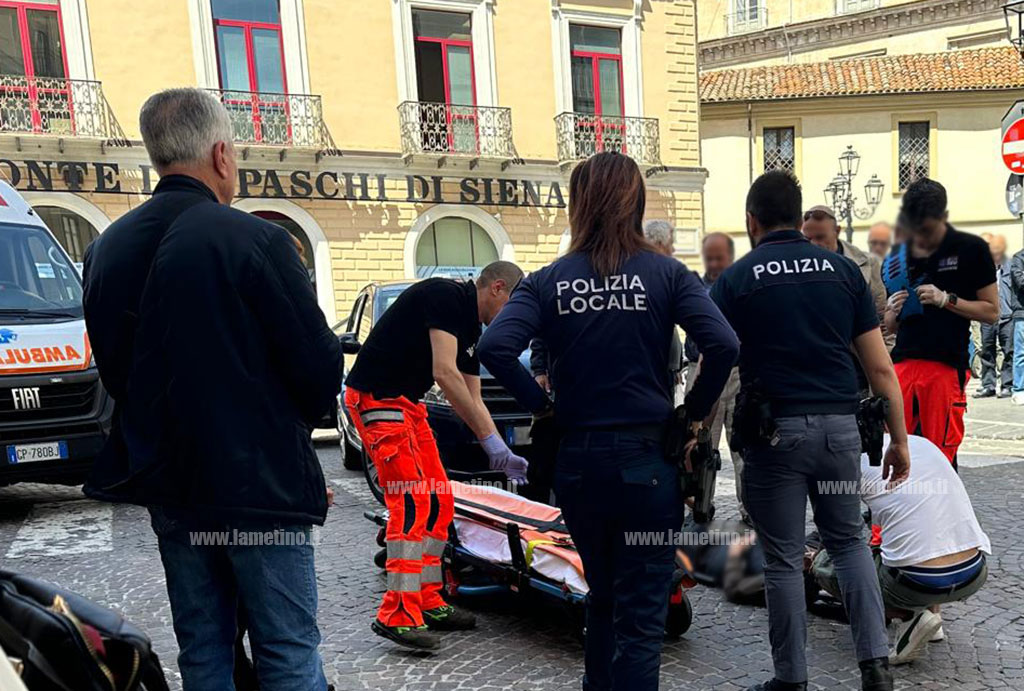 Lamezia, anziano investito in pieno centro. Lunga attesa per l’arrivo dell’ambulanza