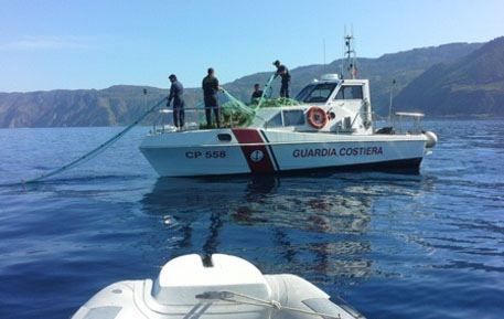 Pesca illegale nel reggino, sequestrati 6 mila metri di reti