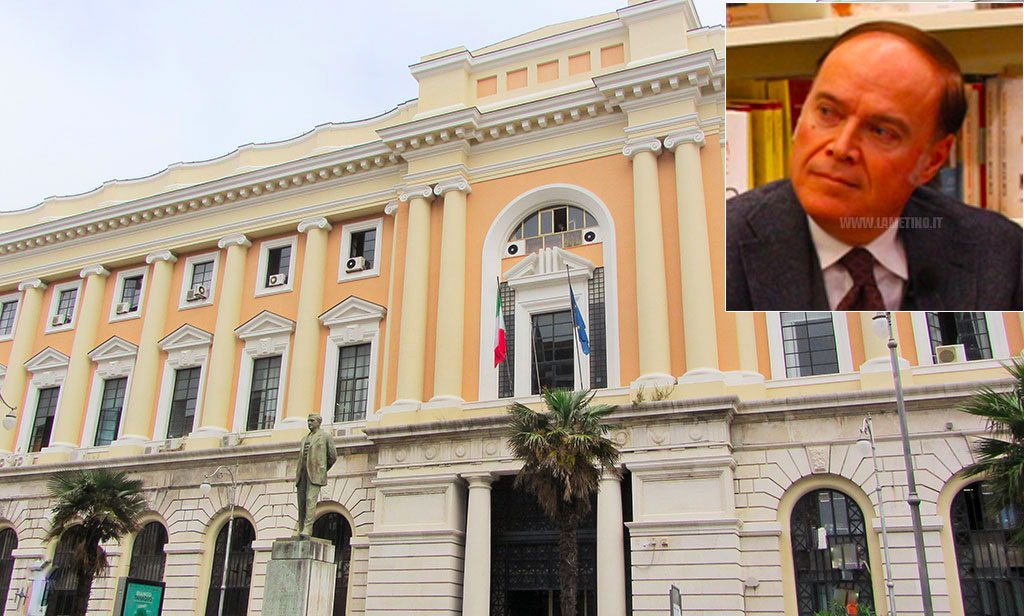 Sentenze pilotate in cambio di soldi e sesso, resta in carcere il magistrato Petrini