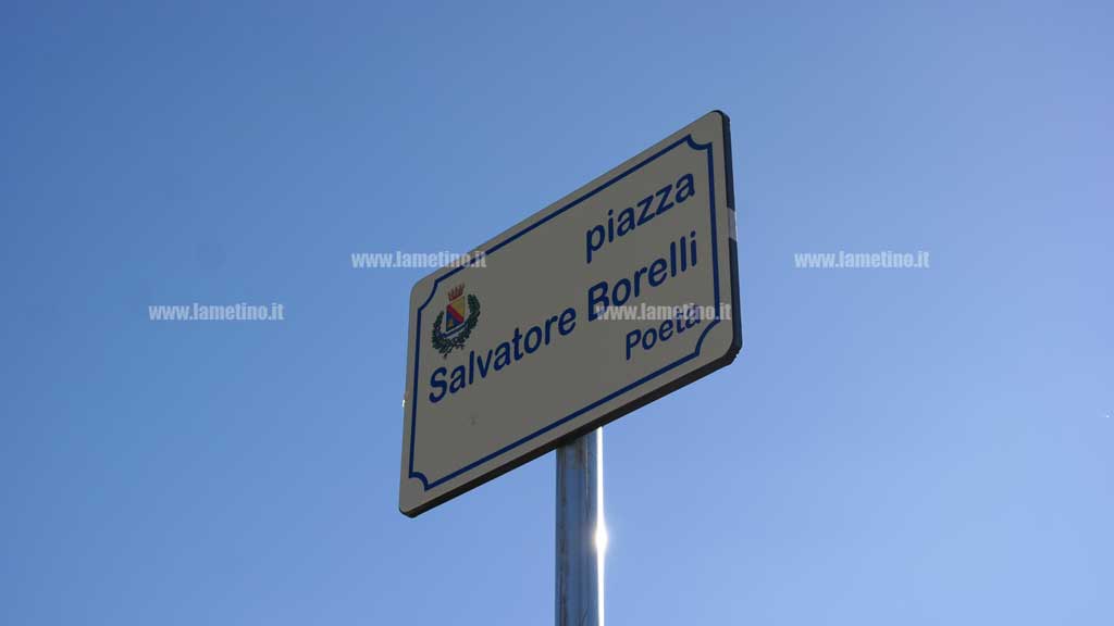 piazza-borelli-insegna-foto-poeta-1181218.jpg