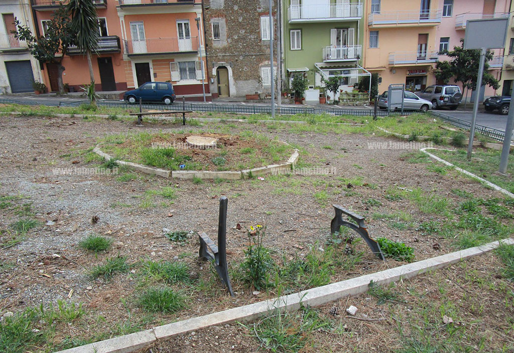 piazza-garibaldi-laemzia-22b0848_45ed5.jpg