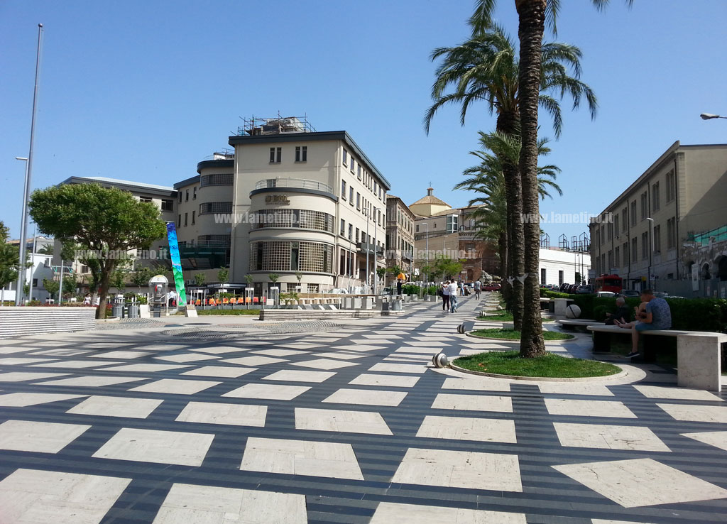 Rissa tra bande di giovani a Catanzaro, ferita una ragazza