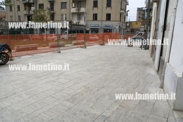 piazza-mazzina-villa-comunale-pavimentazione.jpg
