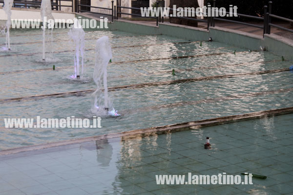 piazza-mercato-vandali-fine-settimana-2014.jpg