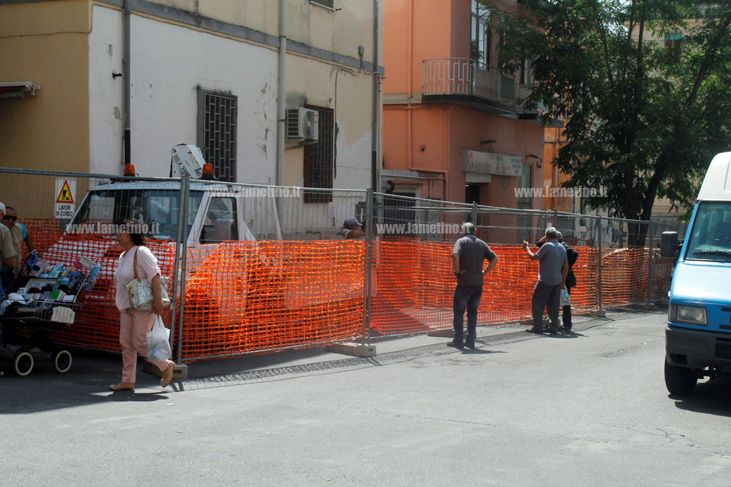 piazza-porcelli-inizio-lavori5.jpg