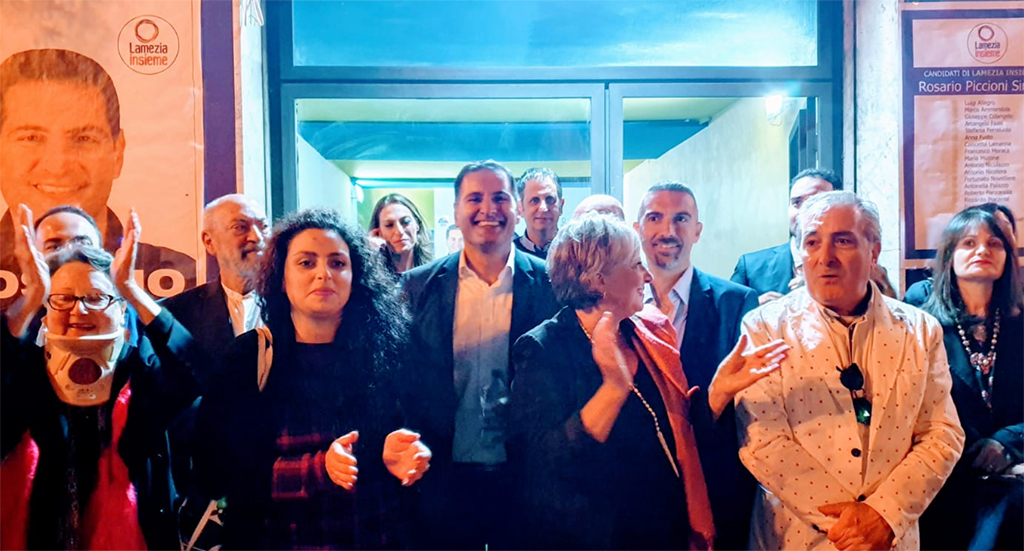 Lamezia, Piccioni presenta le liste dei candidati alla città