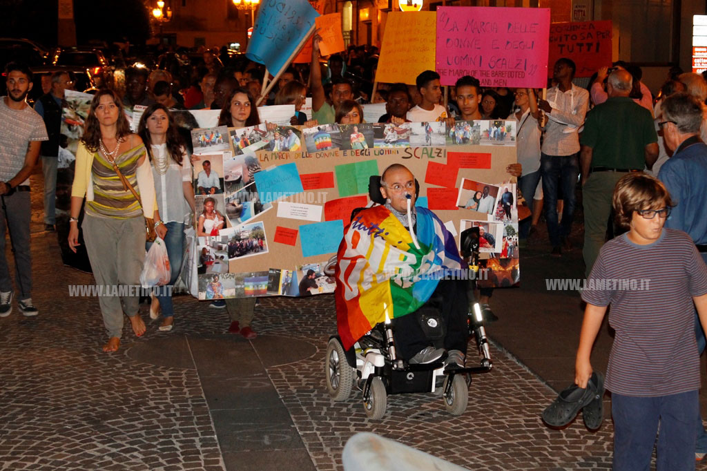 Lamezia: la marcia delle donne e degli uomini scalzi - VIDEO
