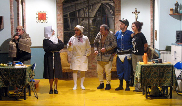 piero_procopio_teatro_dialettale_foto_di_scena_Troni_e_Lampi