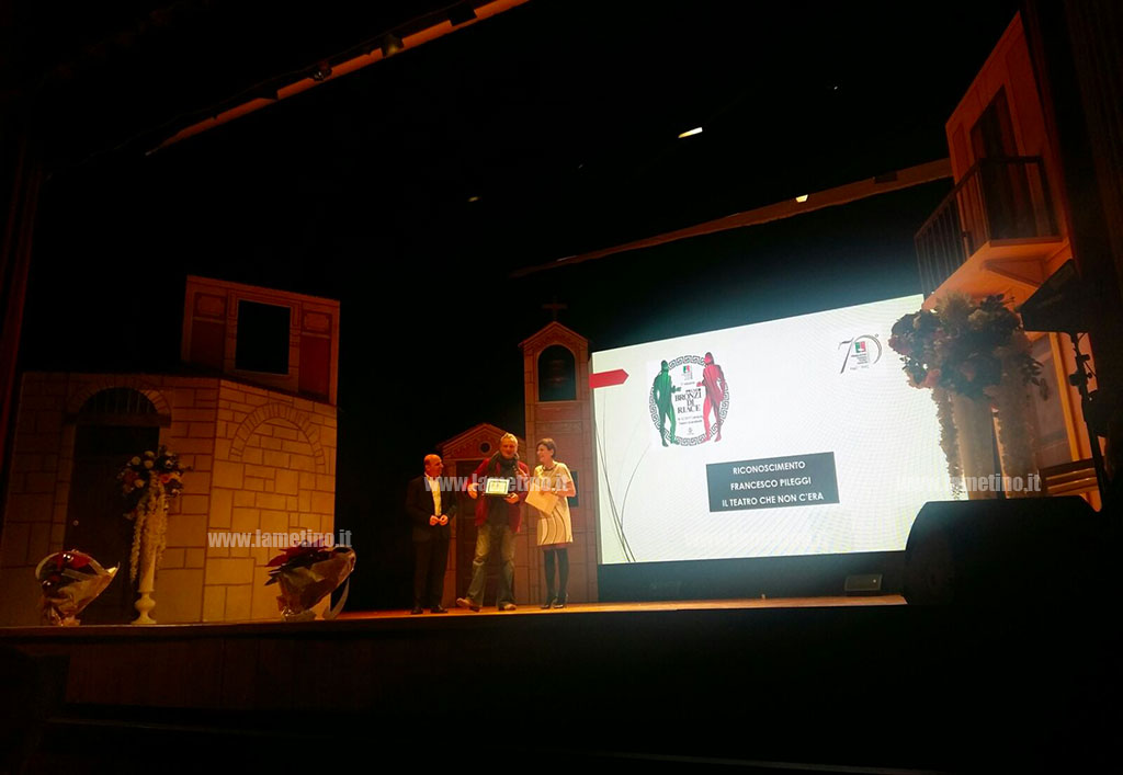 Premio Bronzi di Riace: migliore spettacolo "La Brutale Verità" dei reggini “Carma”, riconoscimento speciale per “Le sirene non tirano rigori” al lametino Pileggi