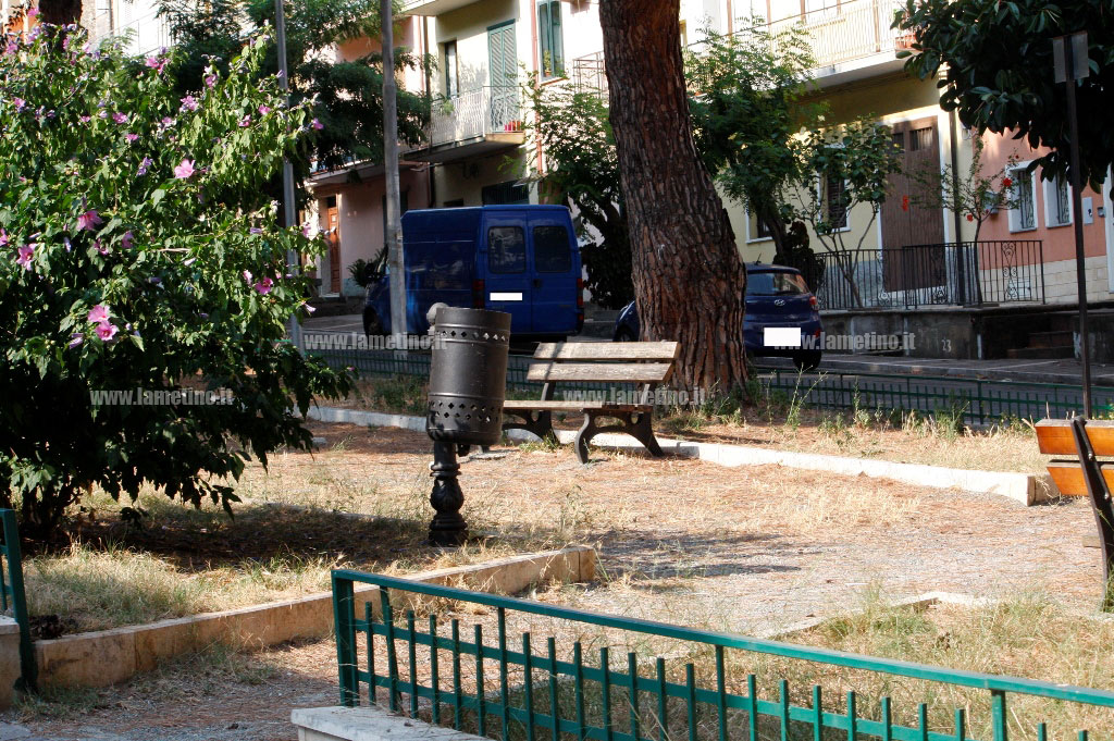 pinetina-via-Garibaldi-pulita.jpg