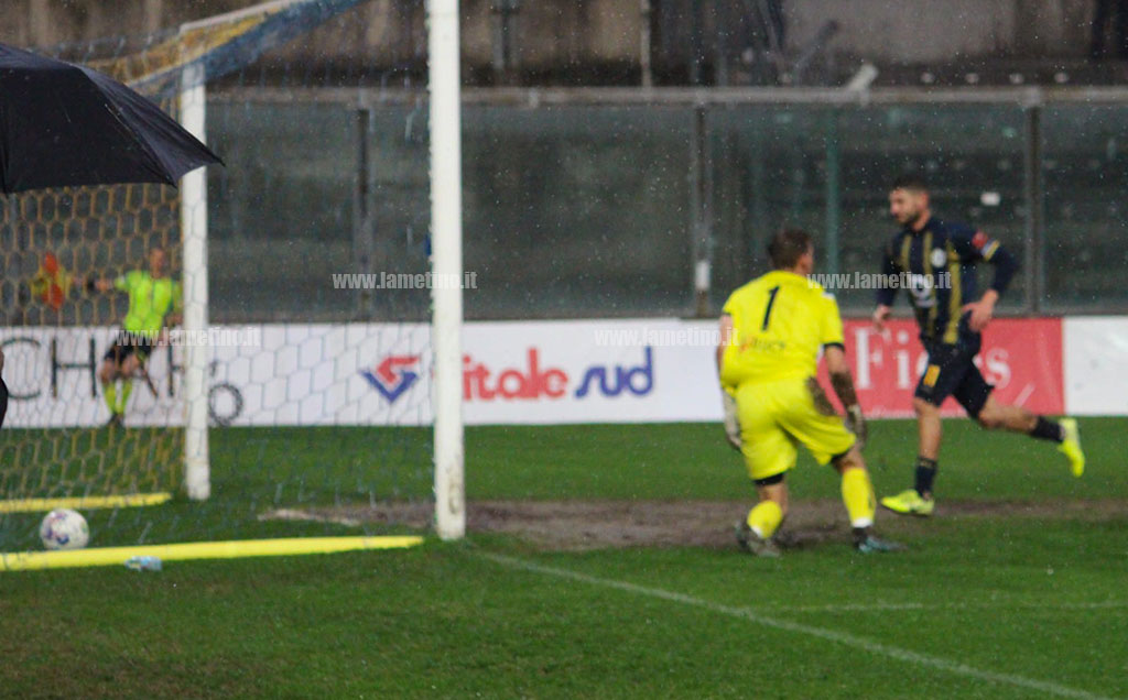 pioggia-fc-lameziaa8af-09c182b2e0a0_c63c1.jpg