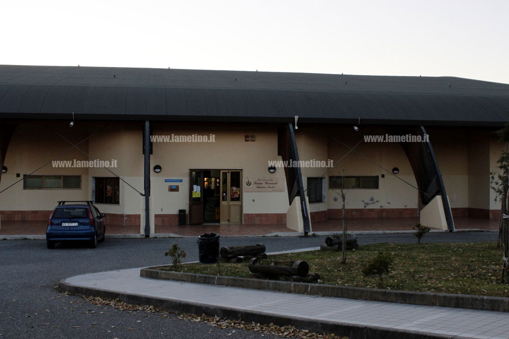 Lamezia: furto nella notte alla piscina comunale