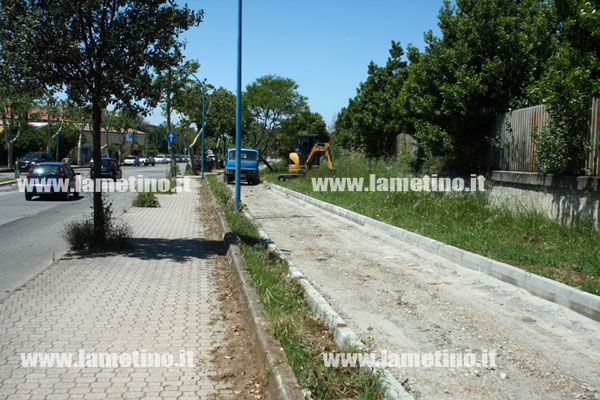 pista-ciclabile-via-perugini-lavori.jpg