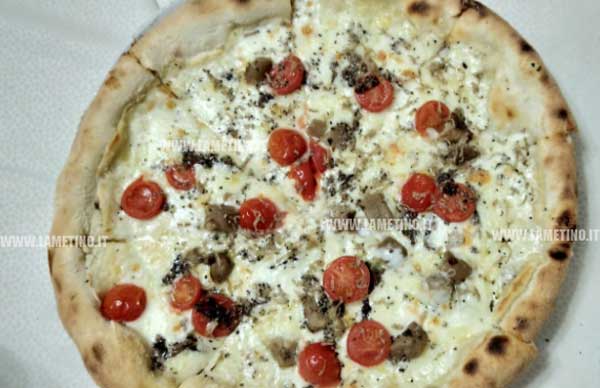 pizza-al-tartufo-2019.jpg