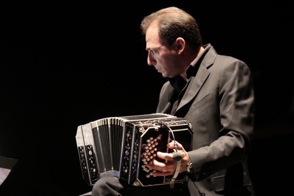 placido-al-teatro-politama-2.jpg