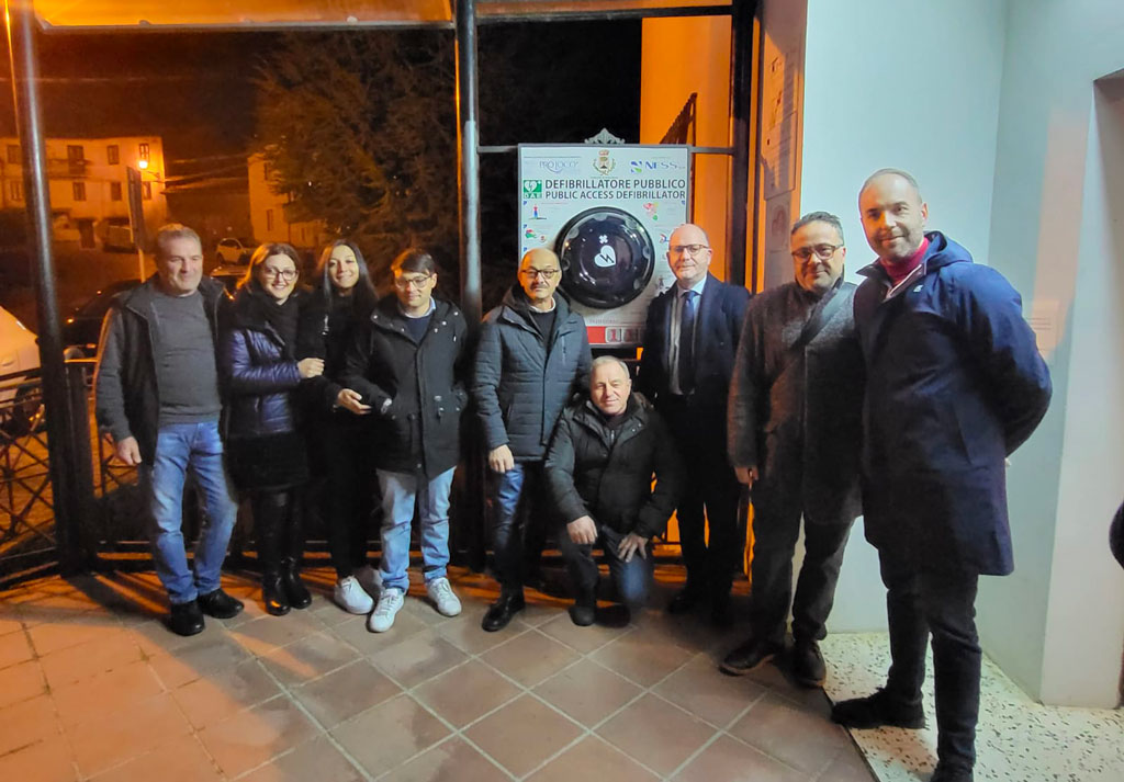 platania-defibrillatore_2fe9c.jpg