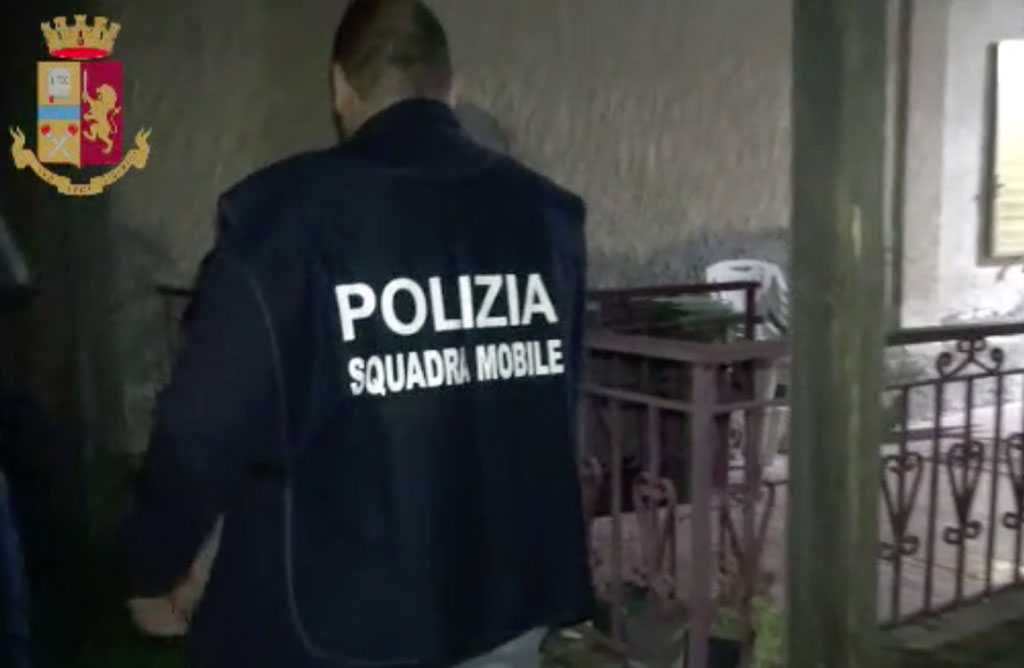 pol-squadra-mobile.jpg