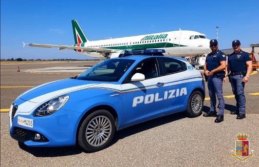 Lamezia, falsificano certificazione sanitaria per imbarcarsi su un volo per Amsterdam: due indagati