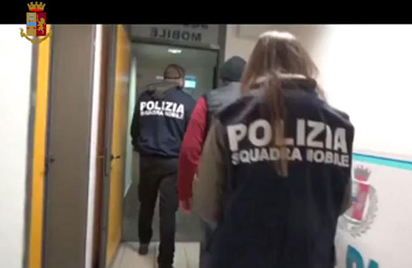 Arsenale scoperto da Polizia a Roggiano Gravina