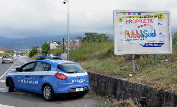 Lamezia: accusati di tentata estorsione, minacce e lesioni ai danni di azienda pubblicitaria, 2 arresti