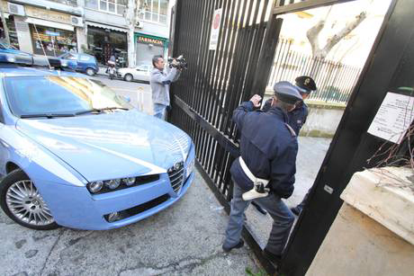Calabria: Agente polizia di Stato si toglie la vita con pistola d'ordinanza