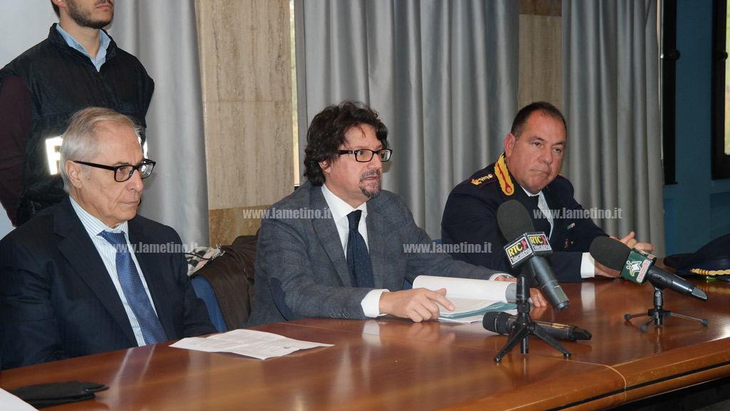 polizia-conferenza.jpg