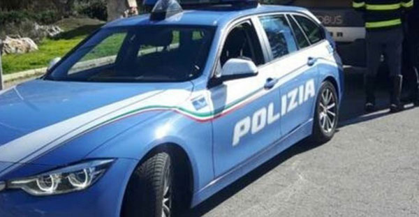Scontro tra due auto e un pullman sulla statale 107 nel Cosentino, feriti