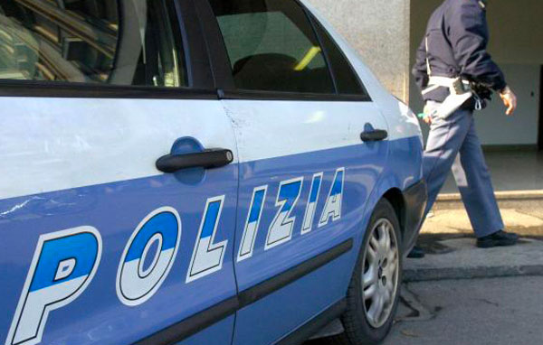 Sorpresa a prostituirsi aggredisce agenti a Corigliano: arrestata 