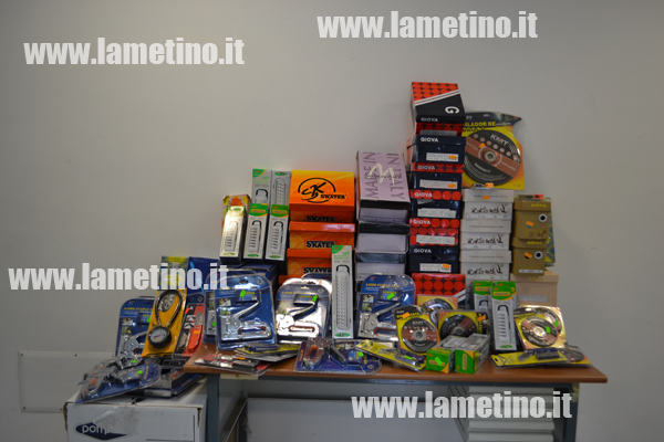 polizia-lamezia-sequestra-prodotti-illegali-maggio-2014-3.jpg