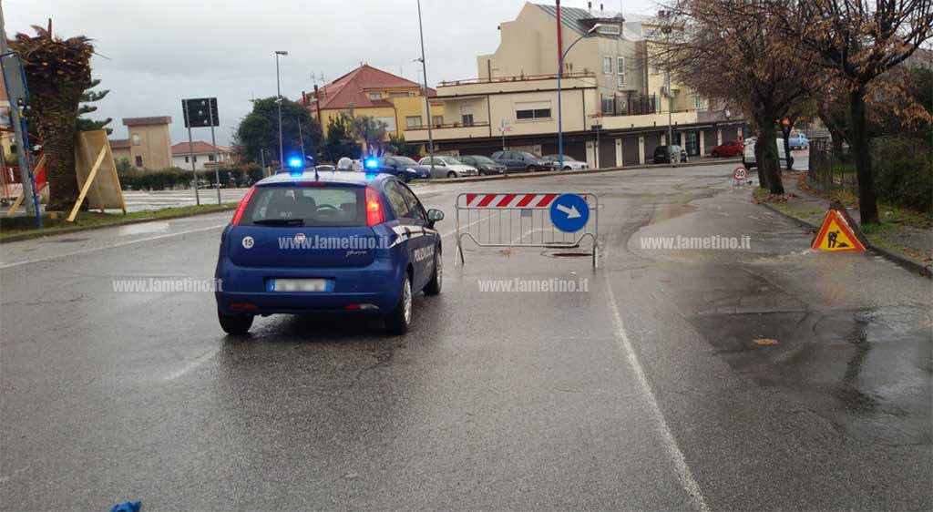 polizia-locale-foto-lamezia-maltempo9119.jpg