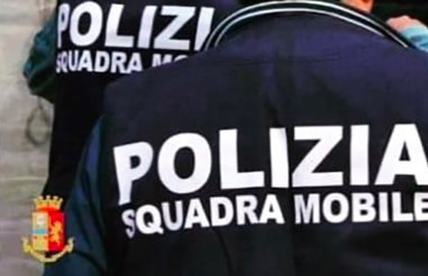 Sbarco migranti a Crotone, fermati due presunti scafisti 