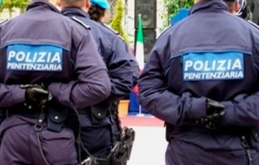polizia-penitenziaria_7d393_c8c40.jpg
