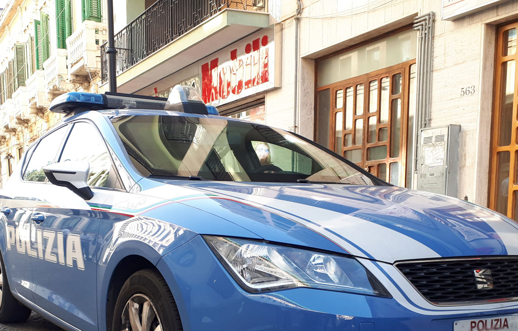Droga e maltrattamenti, 2 arresti e una denuncia a Reggio 
