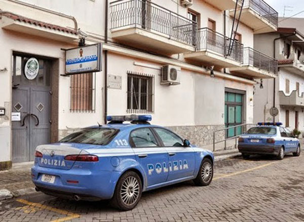 Calabria: Bracciante travolto e ucciso da autobus, denunciato autista 