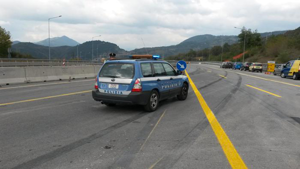 Calabria: trasportava tre quintali di novellame, denunciato da Polstrada 