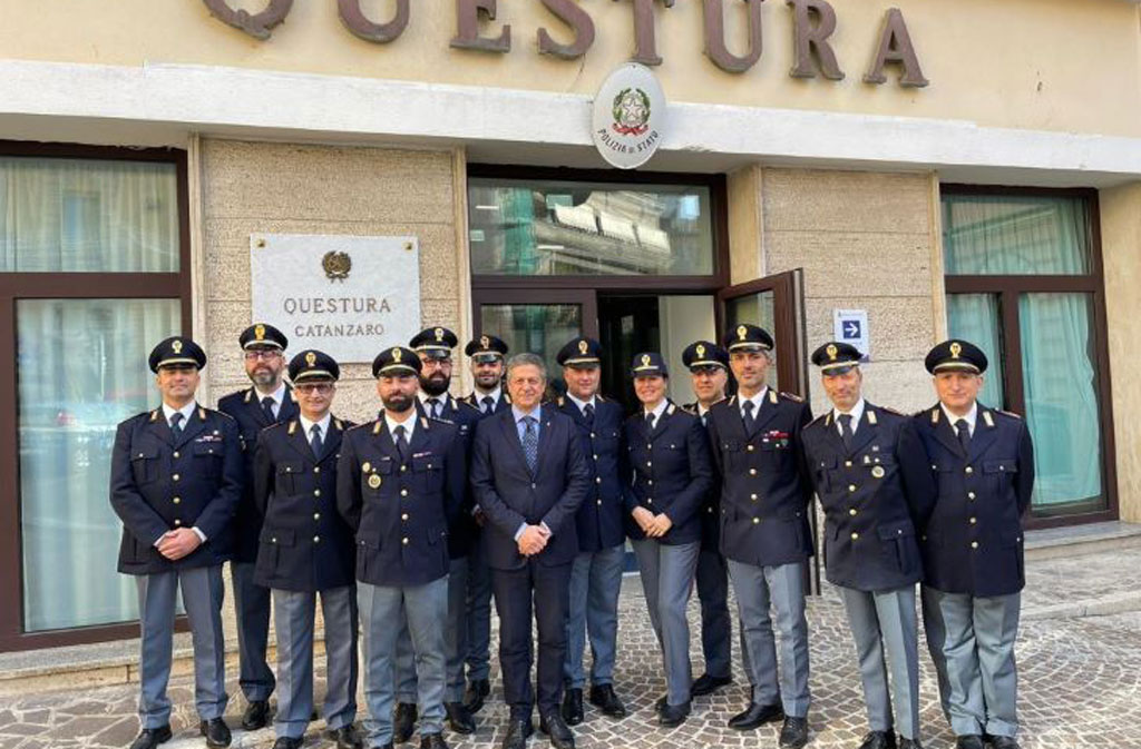 polizia002_5e38d.jpg