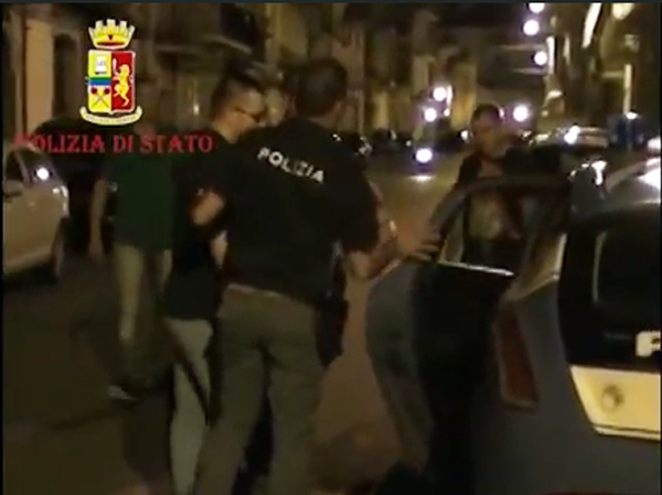 polizia3-08102016-113334.jpg