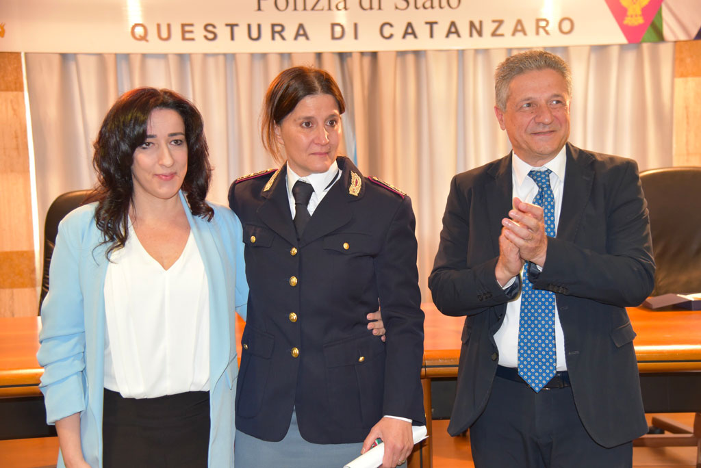 polizia34245_2689675153198608658_n_f7ef1.jpg