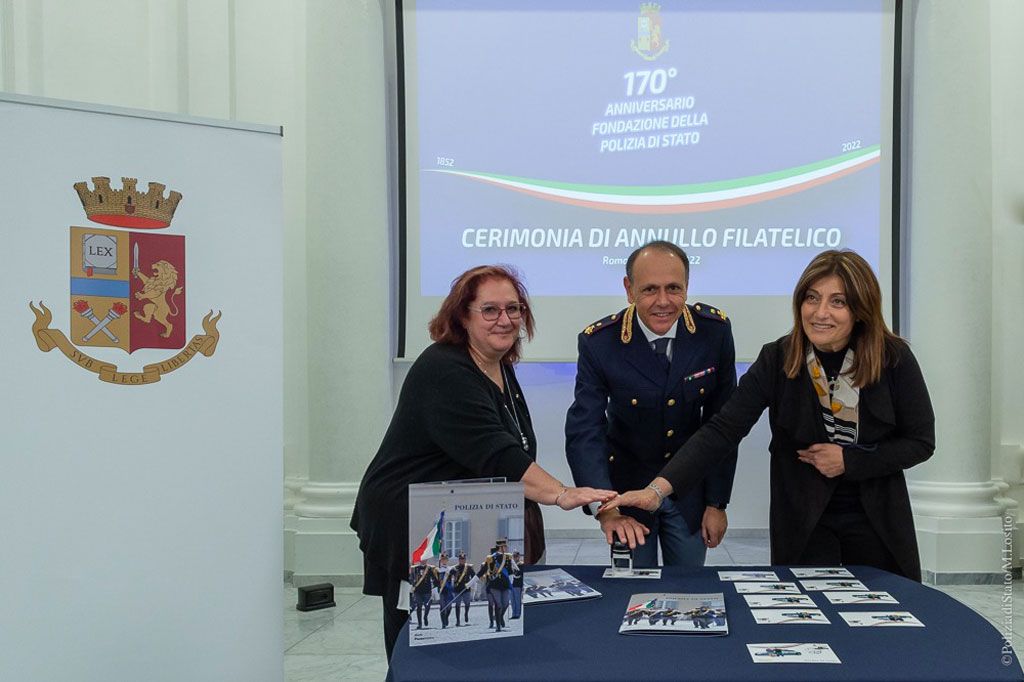 polizia56_8426806628717863633_n_ef237.jpg