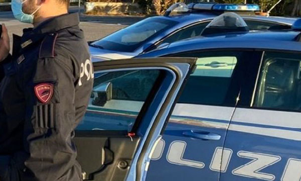 Picchia e minaccia di morte l'ex compagna: arrestato 42enne a Catanzaro