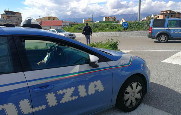 Scooter e bici elettriche modificati, sequestri a Crotone
