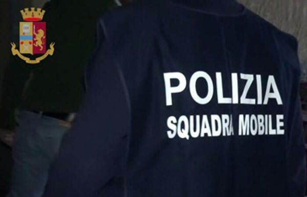 Omicidio a Reggio Calabria, uomo ucciso nella sua abitazione e ritrovato dai dipendenti
