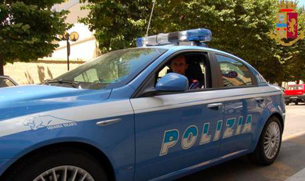 Colpisce al volto un familiare con delle forbici, arrestato 30enne a Cosenza