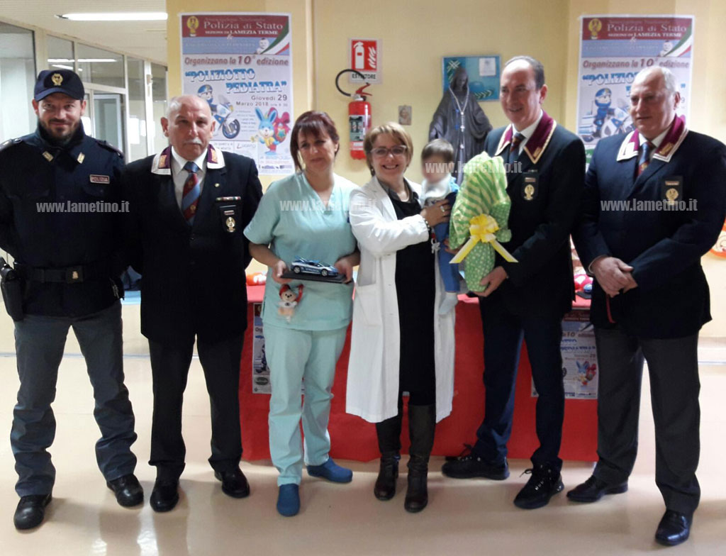 poliziotot-pediatria3.jpg