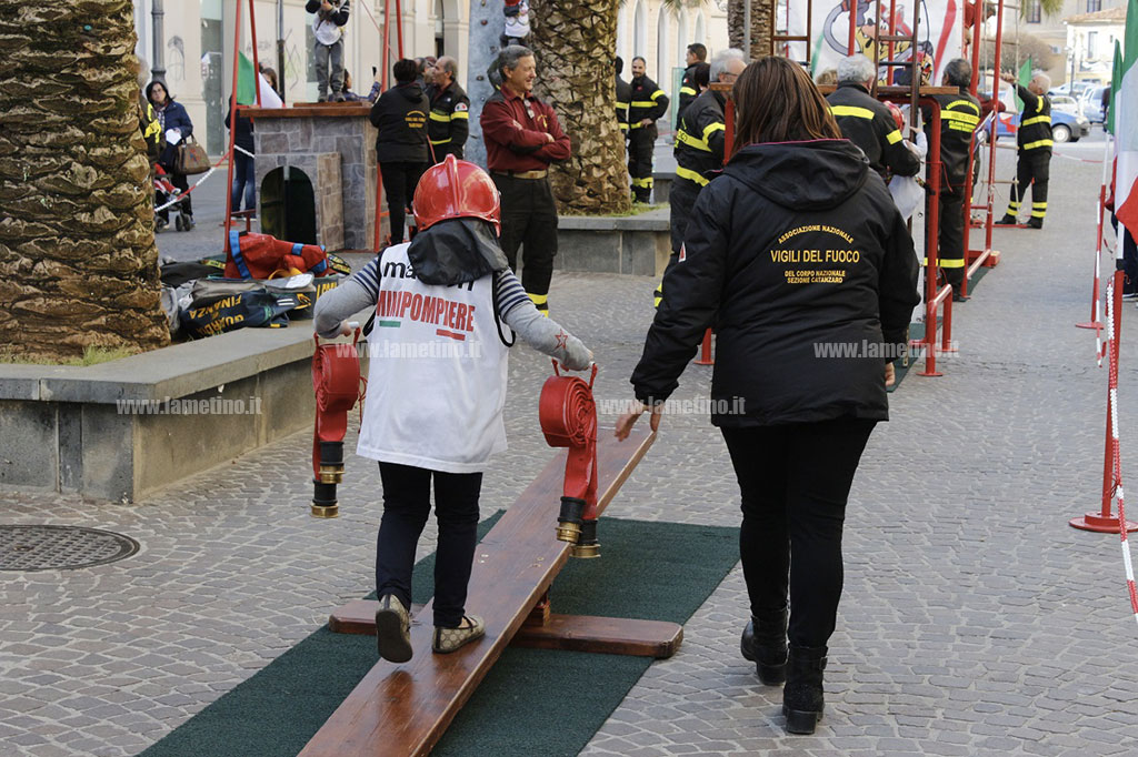 Lamezia: "Pompieropoli solidale", piccoli pompieri per un giorno a sostegno del Comune di Amatrice